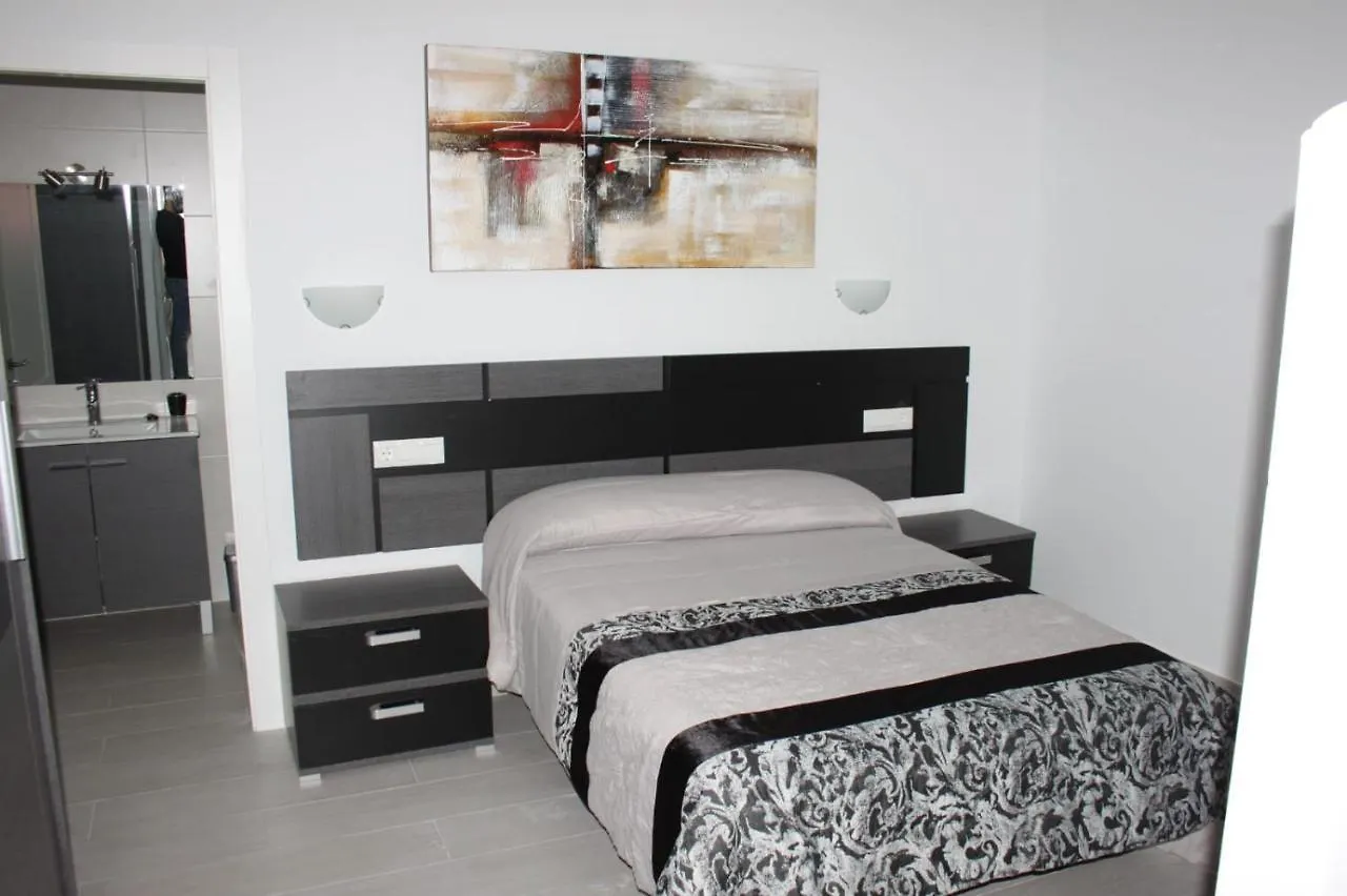Apartamentos Margo contacts